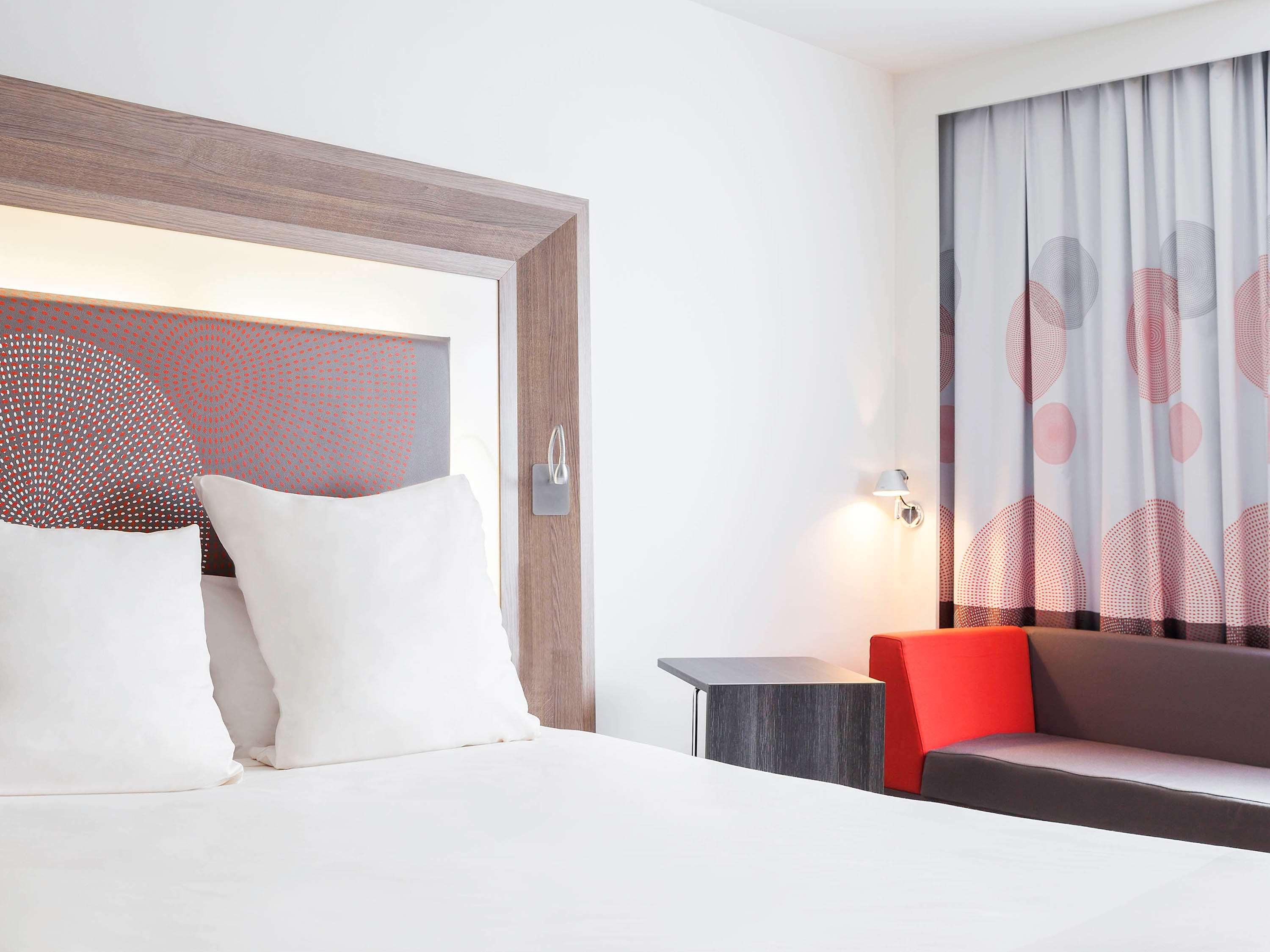 Novotel Lille Aeroport Bagian luar foto